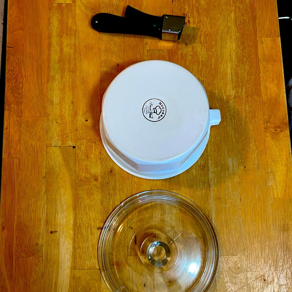 Princess House Nouveau Saucepan with Lid Exclusive 2Q France with green handle